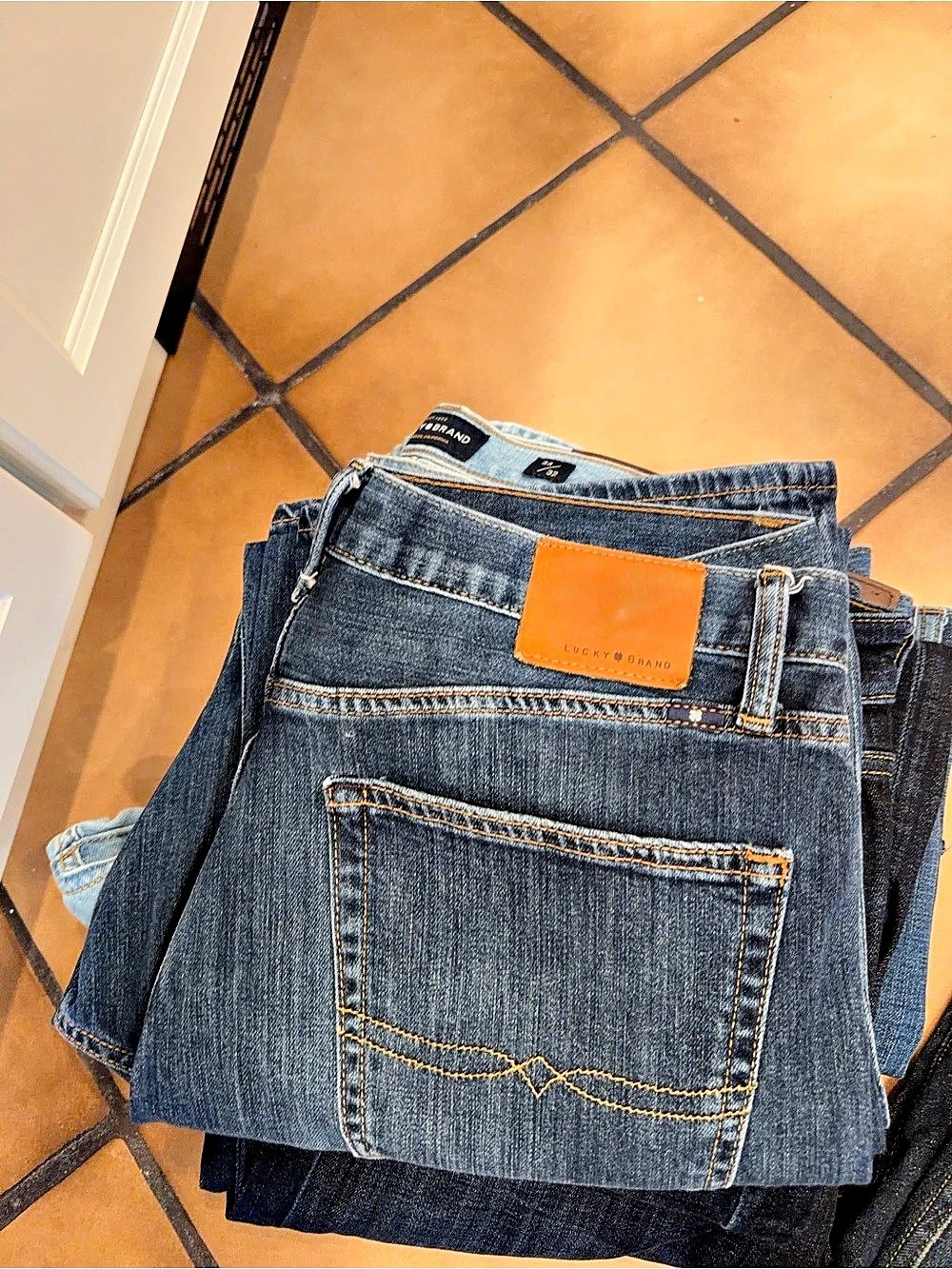 Lucky Brand Men’s Blue Straight Leg Jeans, size 33W